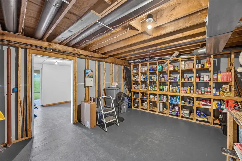 11520 N Lookout Ridge Morton Township MI 49346