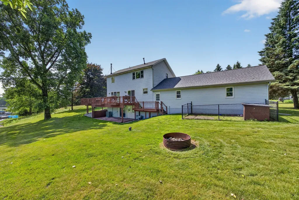 11520 N Lookout Ridge Morton Township MI 49346