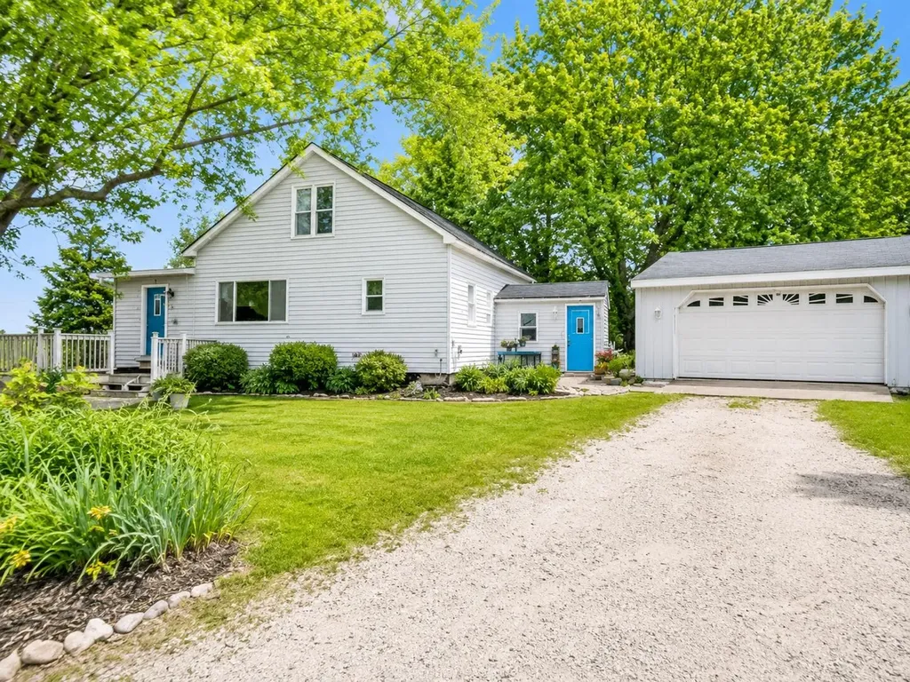 3428 S Comstock Avenue Dayton Township MI 49412