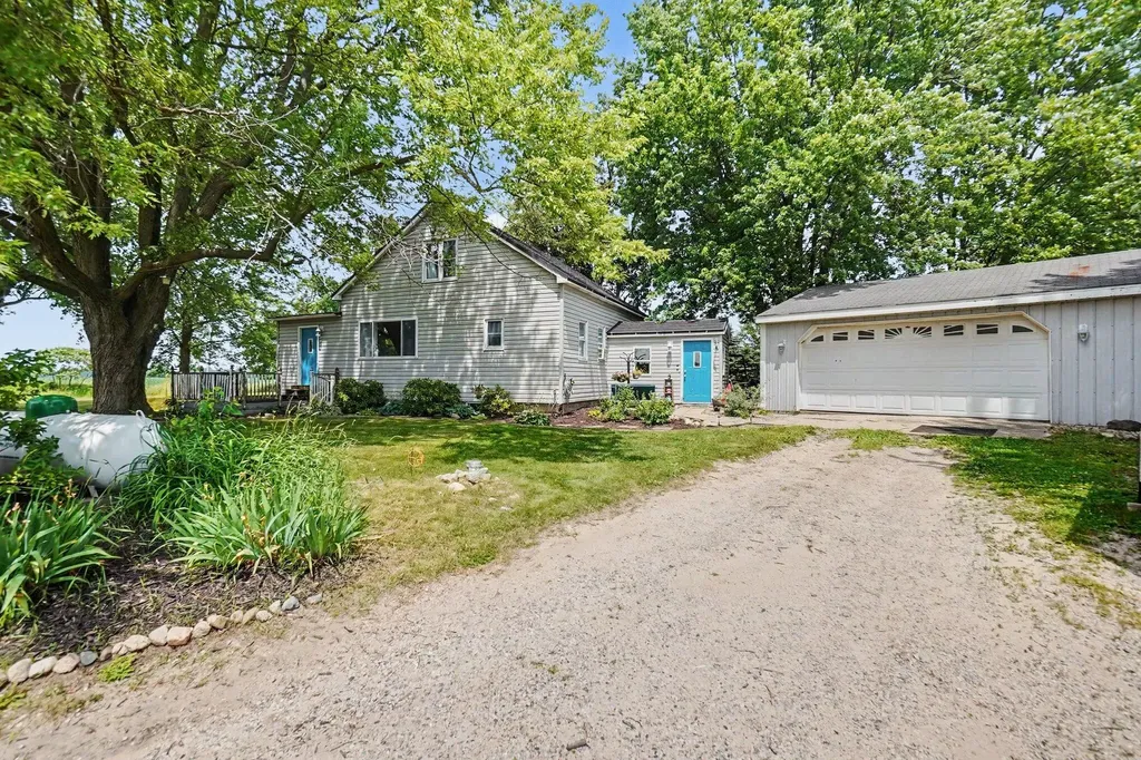 3428 S Comstock Avenue Dayton Township MI 49412
