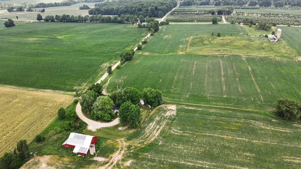 3428 S Comstock Avenue Dayton Township MI 49412