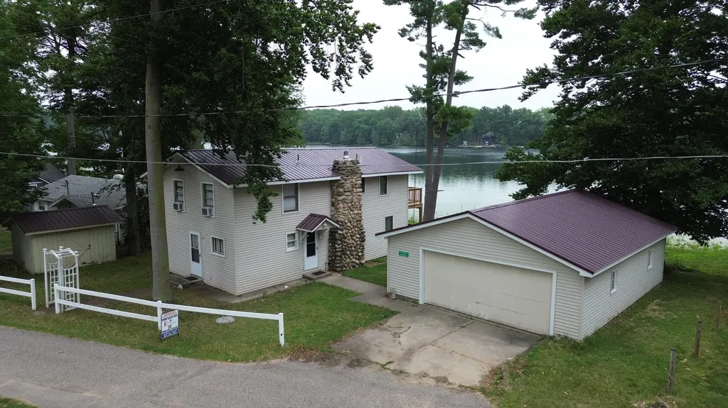 141 S Beechwood Drive SW Sidney Township MI 48888