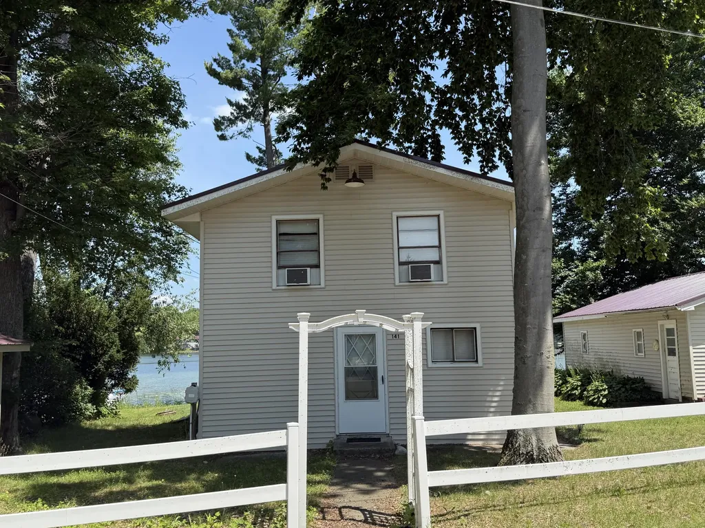 141 S Beechwood Drive SW Sidney Township MI 48888