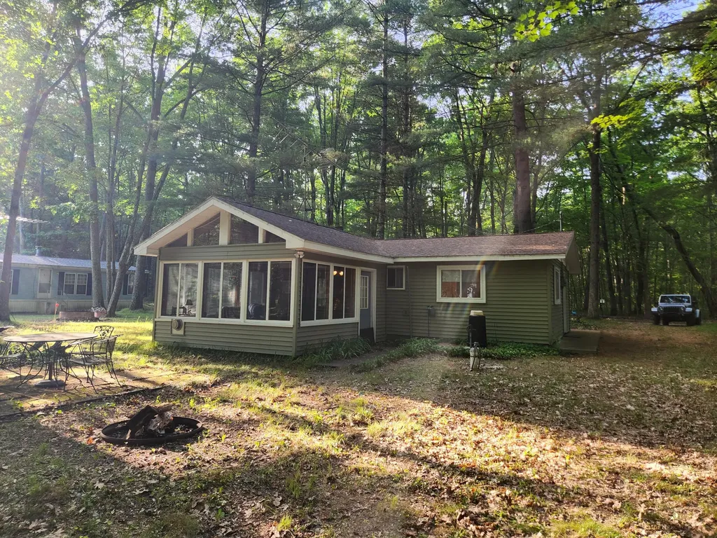 2151 W Northern Avenue Peacock Township MI 49304