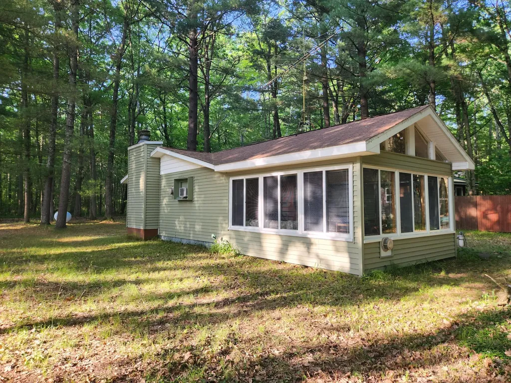2151 W Northern Avenue Peacock Township MI 49304