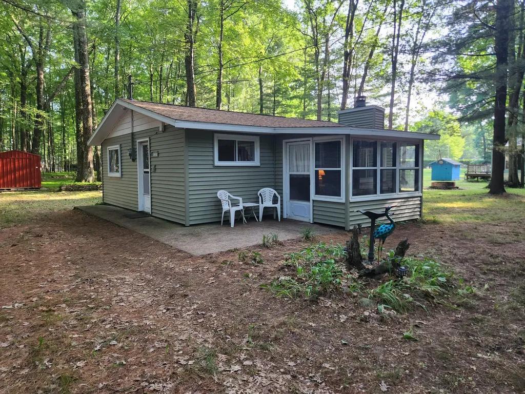 2151 W Northern Avenue Peacock Township MI 49304