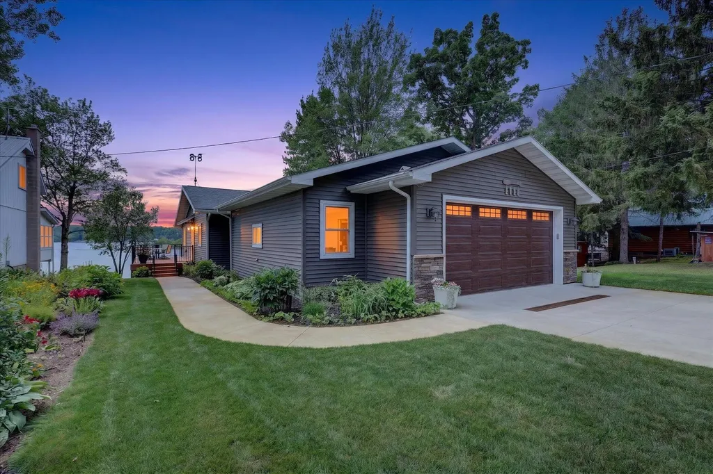 1630 S Colonel Point Crystal Township MI 48818