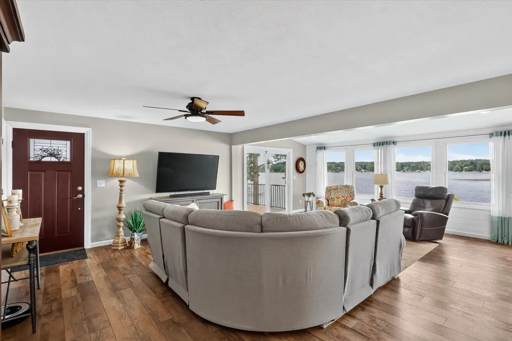 1630 S Colonel Point Crystal Township MI 48818