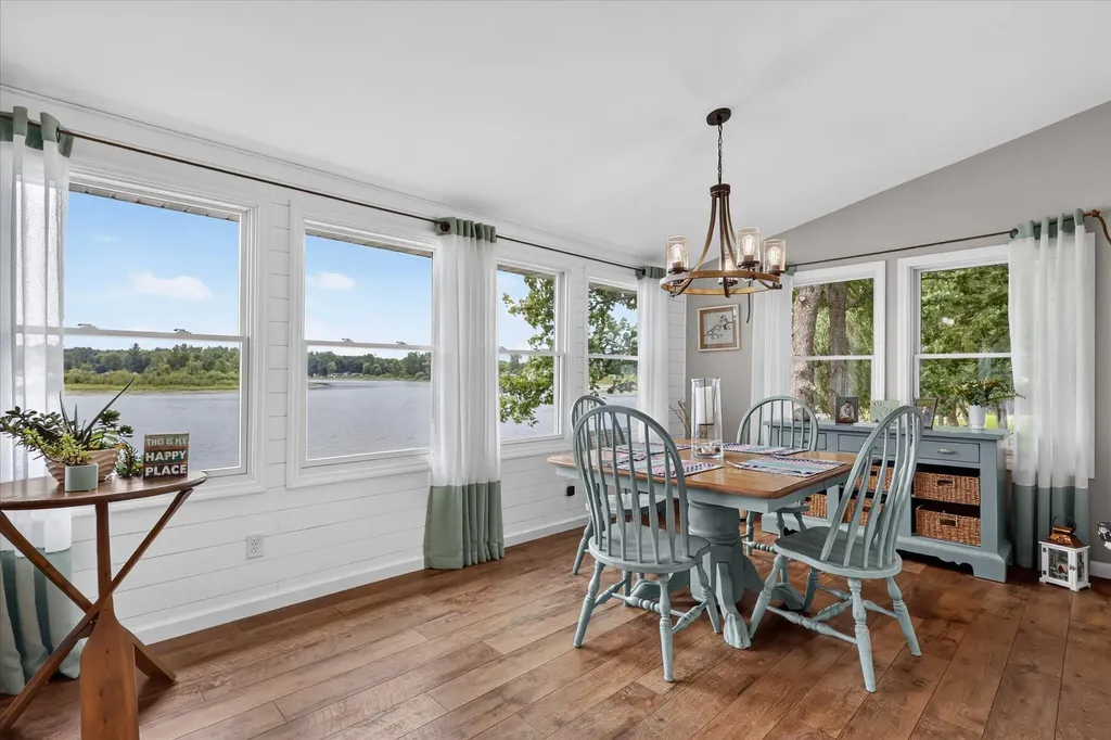 1630 S Colonel Point Crystal Township MI 48818