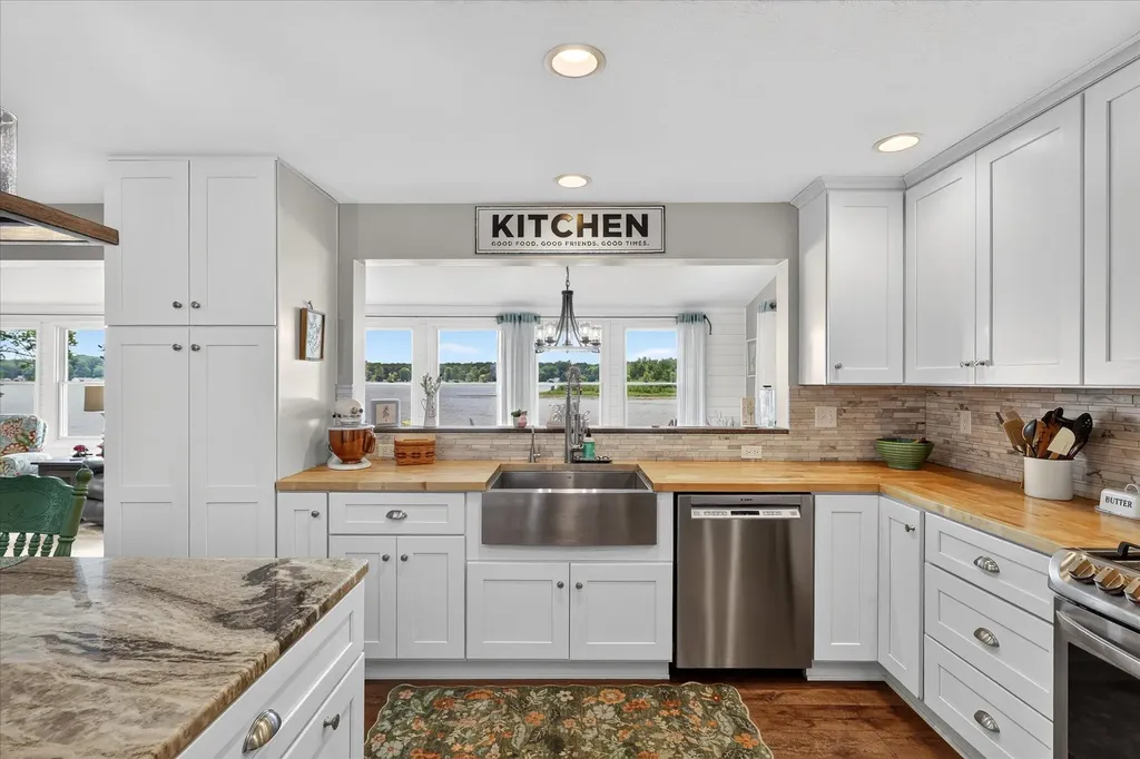 1630 S Colonel Point Crystal Township MI 48818