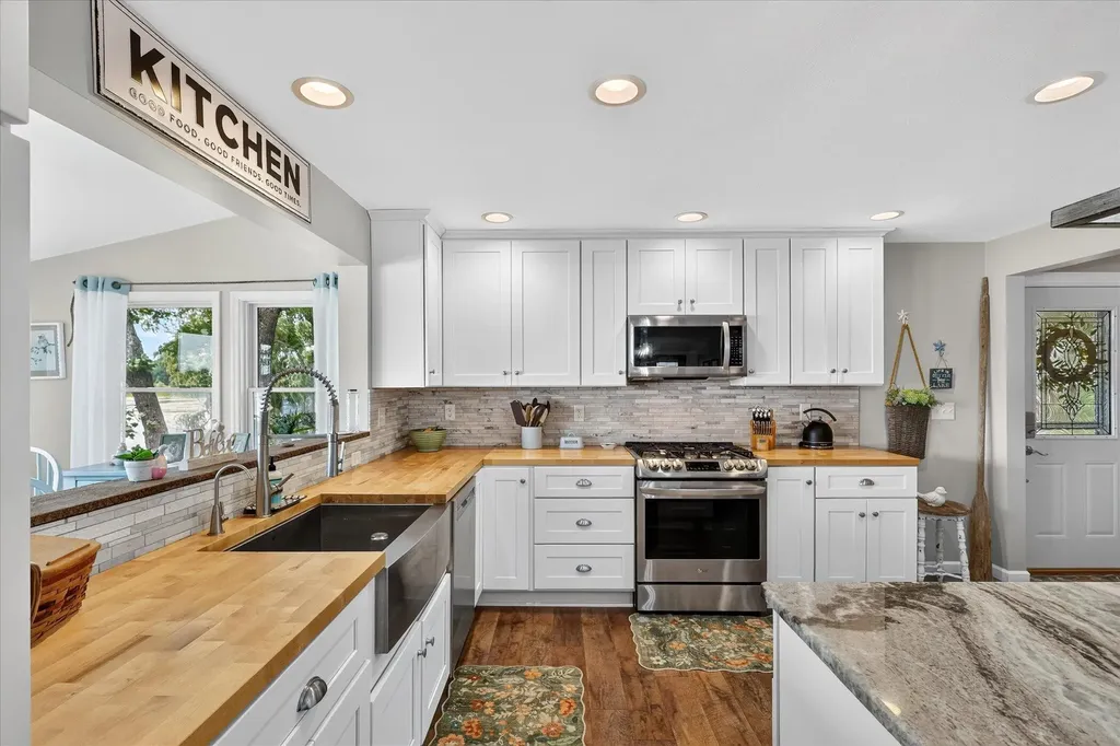 1630 S Colonel Point Crystal Township MI 48818
