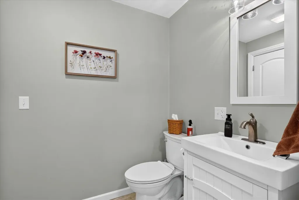 1630 S Colonel Point Crystal Township MI 48818