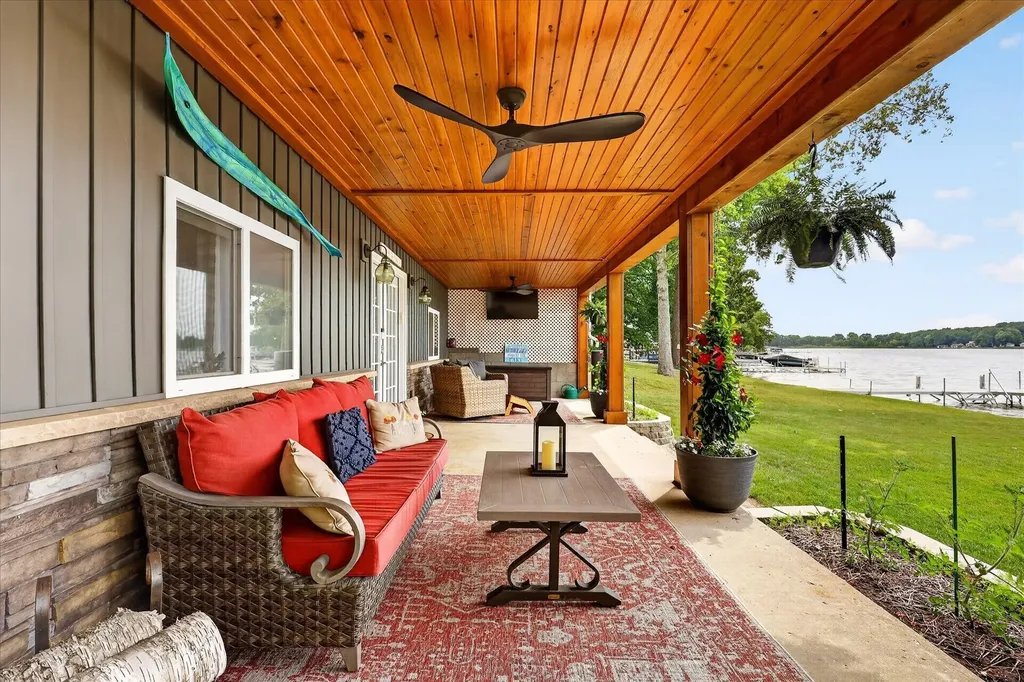 1630 S Colonel Point Crystal Township MI 48818