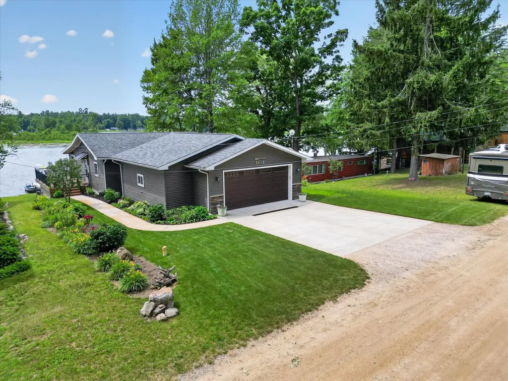 1630 S Colonel Point Crystal Township MI 48818