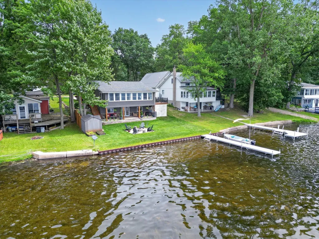 1630 S Colonel Point Crystal Township MI 48818