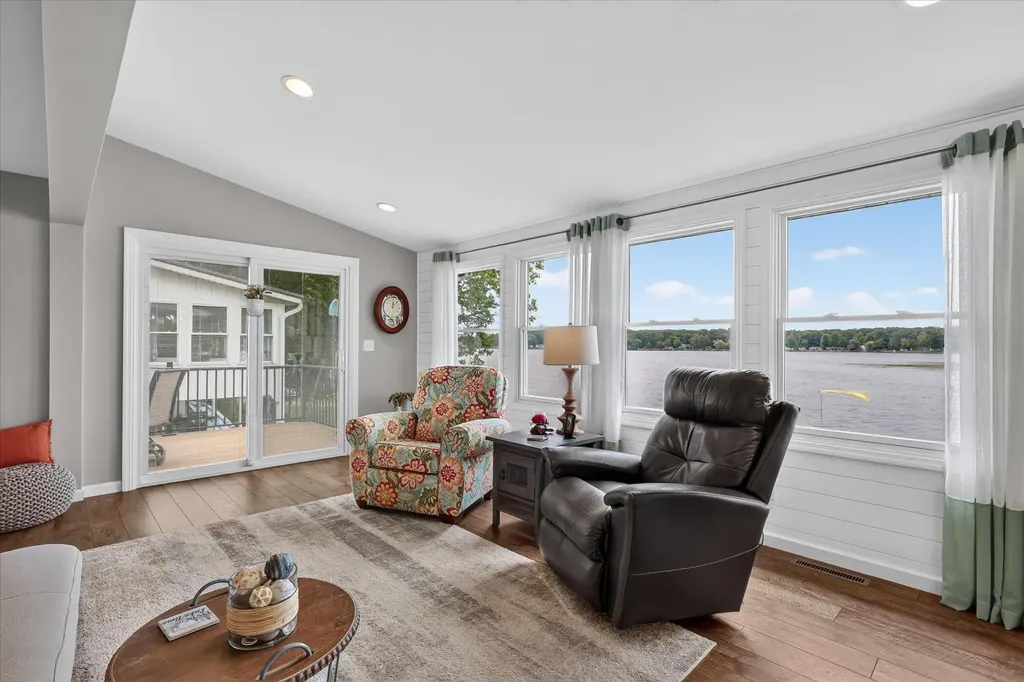 1630 S Colonel Point Crystal Township MI 48818