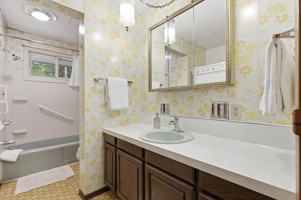 9352 W Circle Drive Morton Township MI 49346