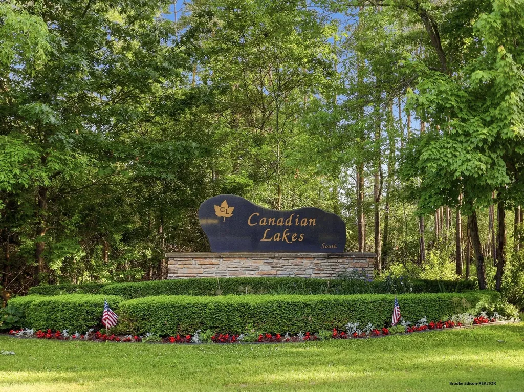 9352 W Circle Drive Morton Township MI 49346