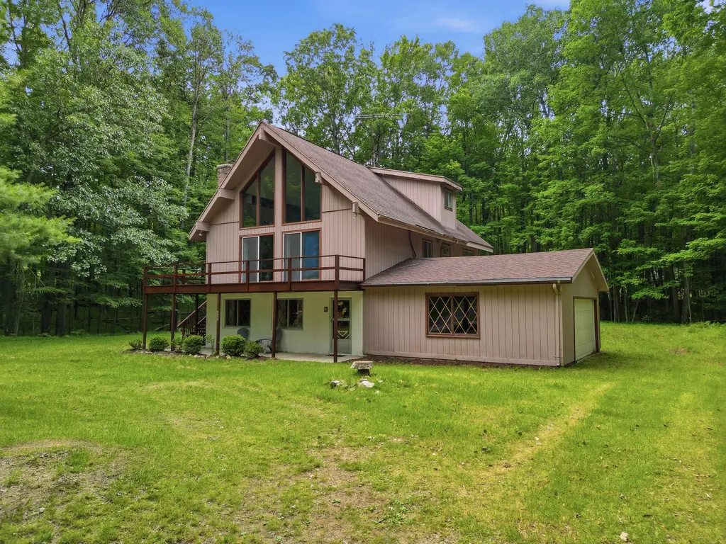 9352 W Circle Drive Morton Township MI 49346