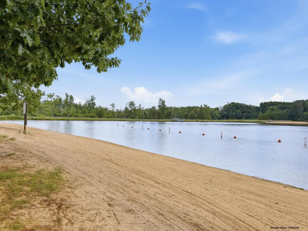 9352 W Circle Drive Morton Township MI 49346