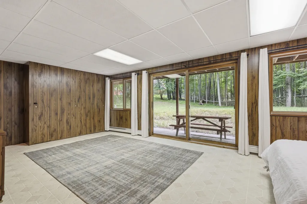 9352 W Circle Drive Morton Township MI 49346