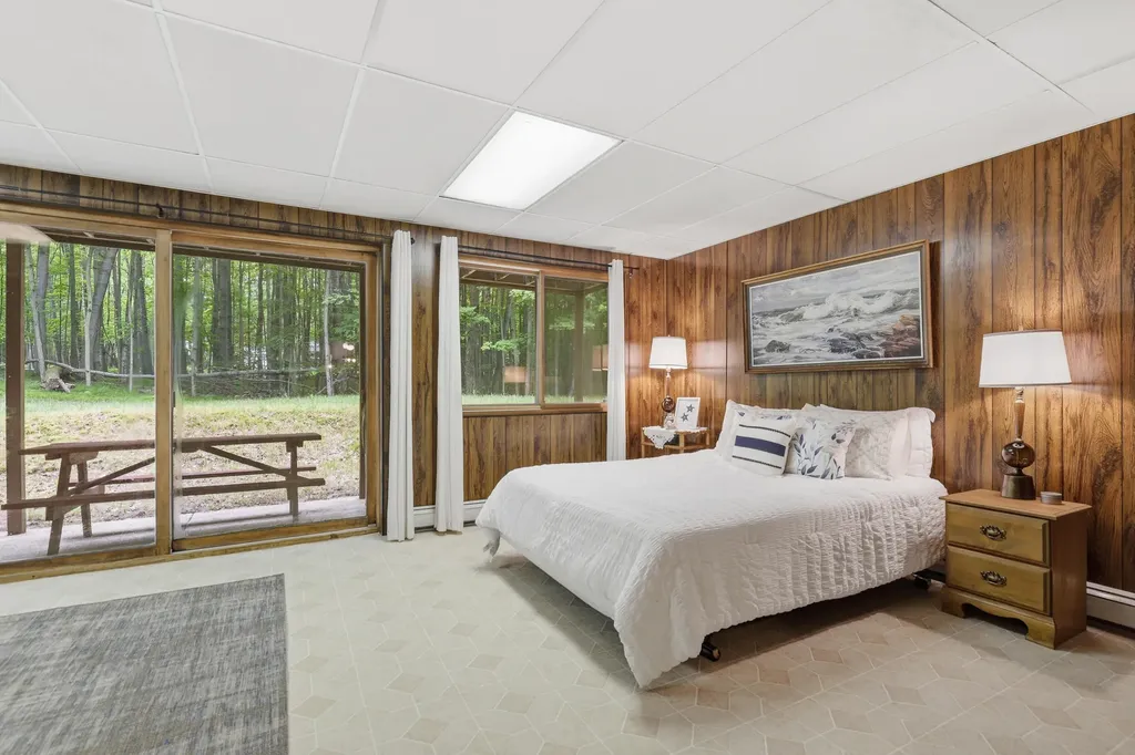 9352 W Circle Drive Morton Township MI 49346
