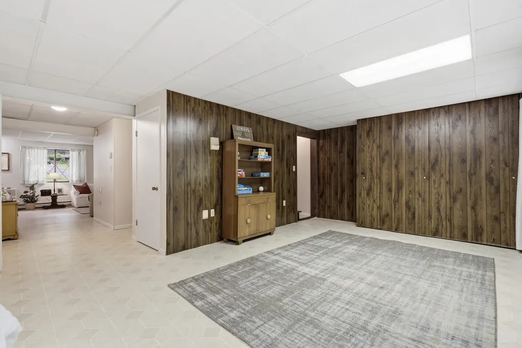 9352 W Circle Drive Morton Township MI 49346