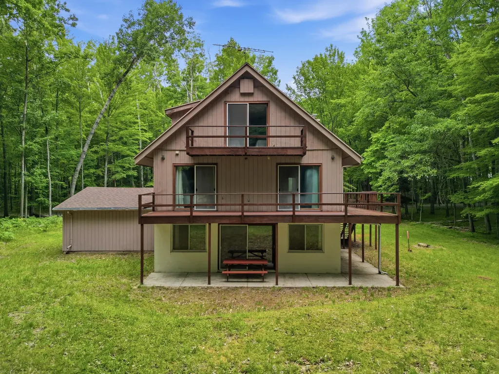 9352 W Circle Drive Morton Township MI 49346