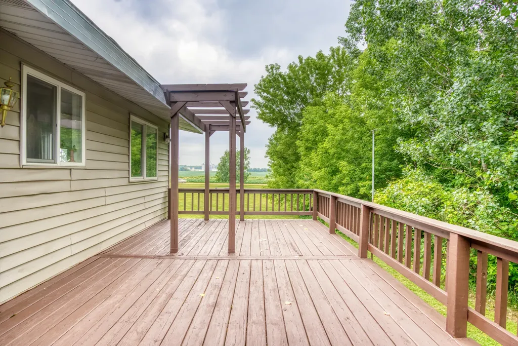 8890 NW Lake Road Belvidere Township MI 48886