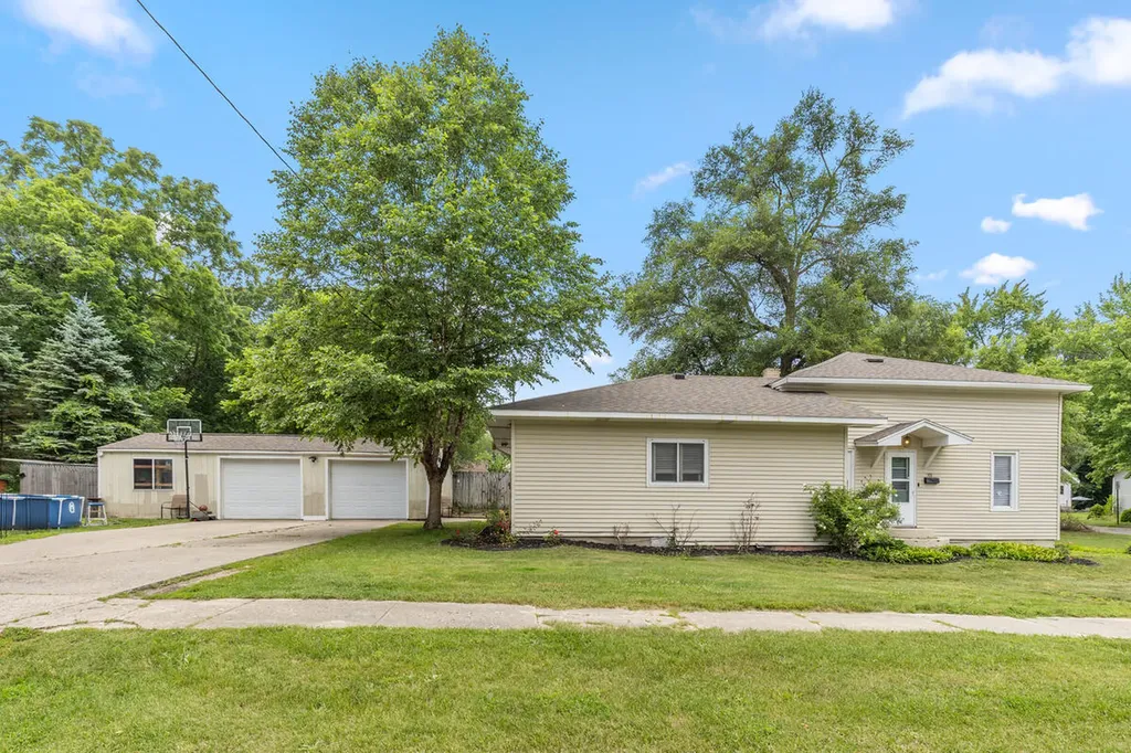 501 W Grove Greenville City MI 48838