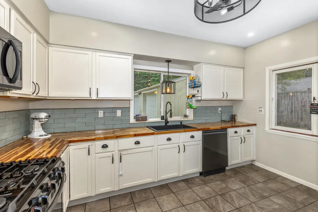 501 W Grove Greenville City MI 48838