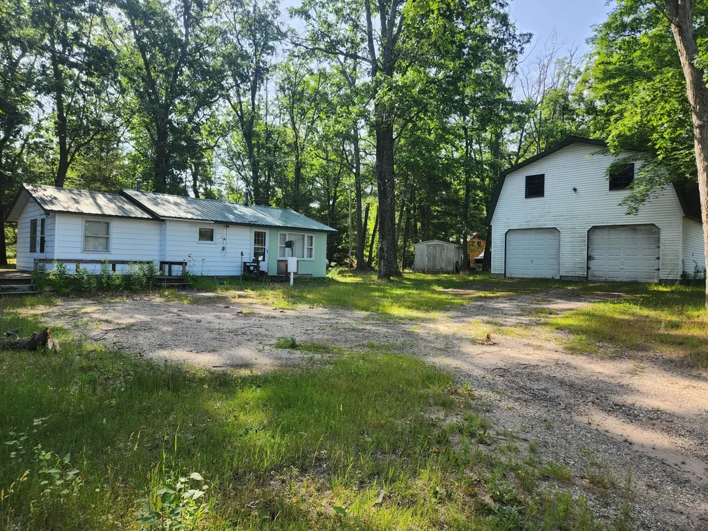 2318 W 14 Mile Road Lilley Township MI 49309