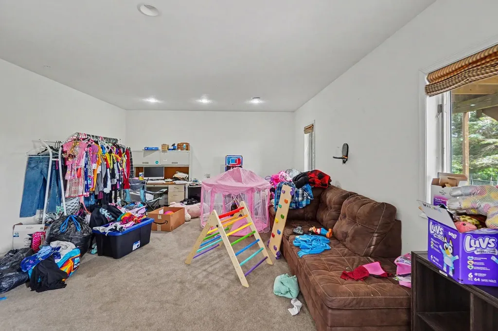 678 Apache Drive Fremont City MI 49412