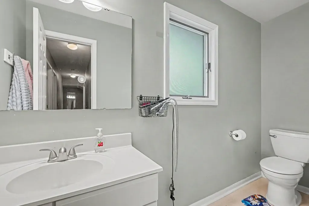 678 Apache Drive Fremont City MI 49412