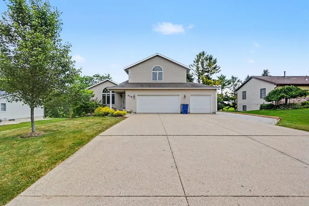 678 Apache Drive Fremont City MI 49412