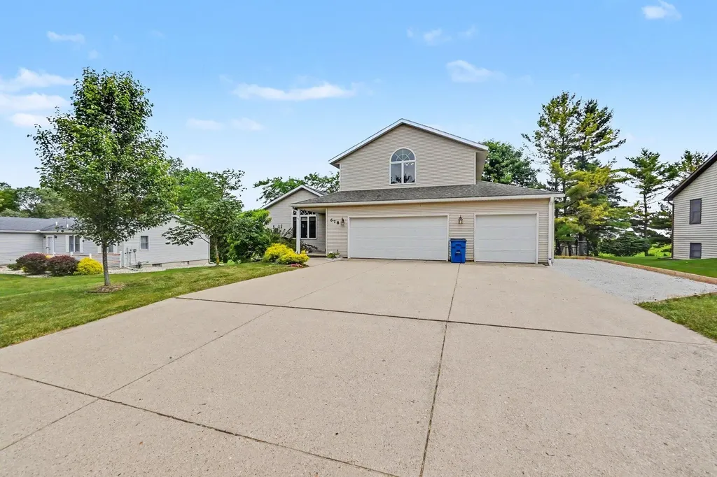 678 Apache Drive Fremont City MI 49412