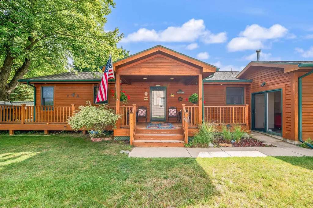 2541 Van Dyke Street Chester Township MI 49403