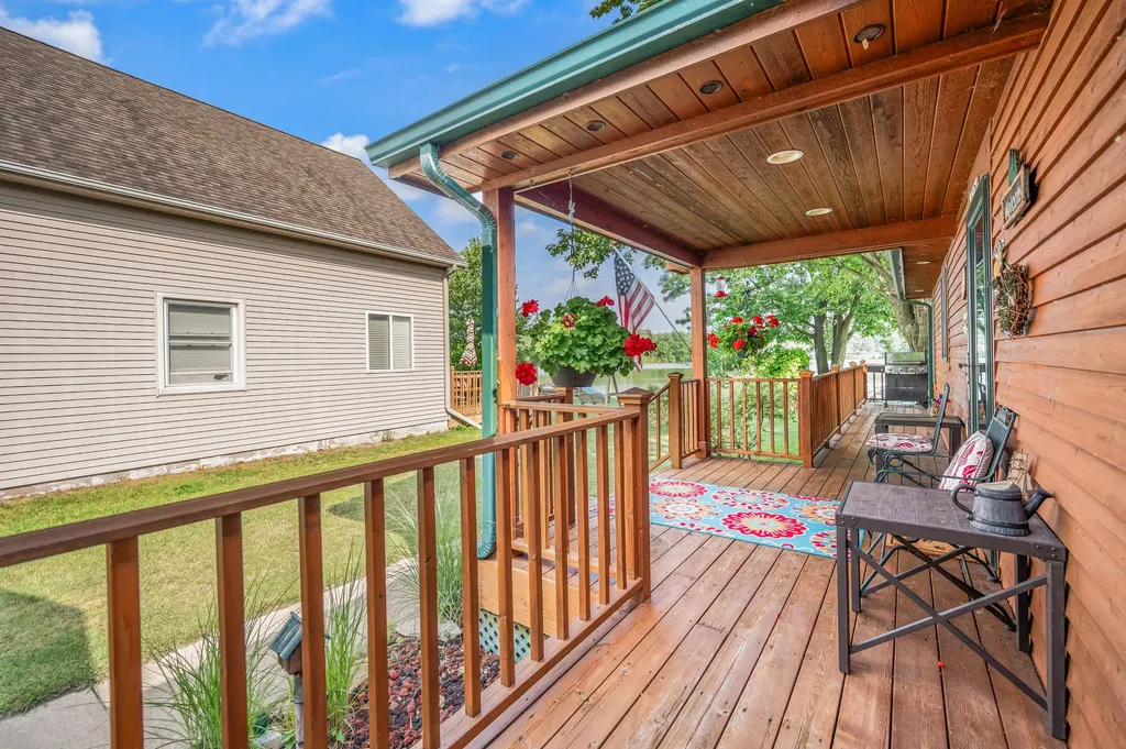 2541 Van Dyke Street Chester Township MI 49403