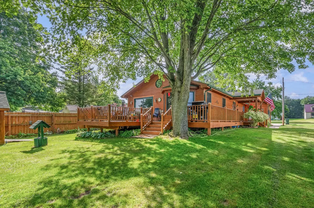 2541 Van Dyke Street Chester Township MI 49403