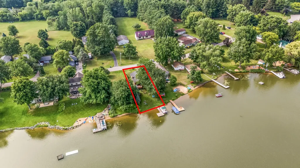 2541 Van Dyke Street Chester Township MI 49403