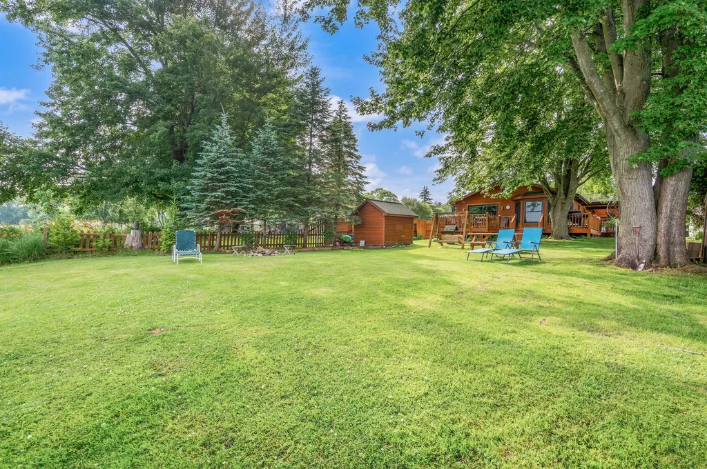2541 Van Dyke Street Chester Township MI 49403