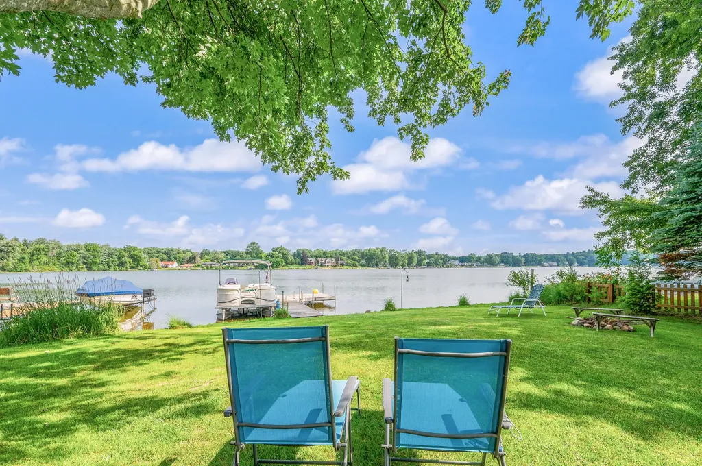 2541 Van Dyke Street Chester Township MI 49403