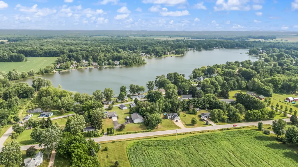 2541 Van Dyke Street Chester Township MI 49403