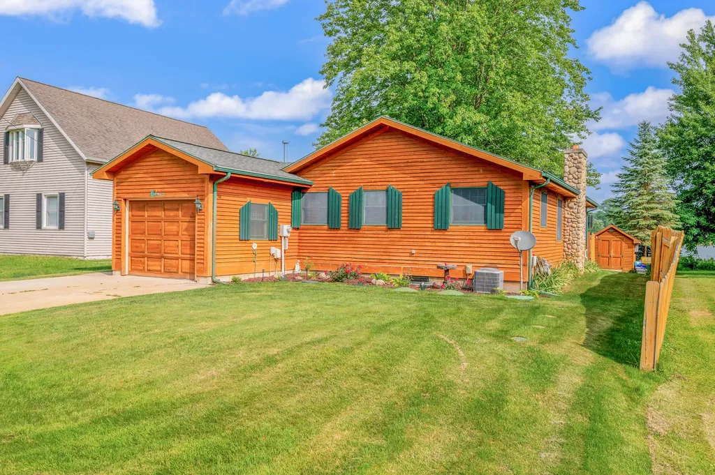 2541 Van Dyke Street Chester Township MI 49403