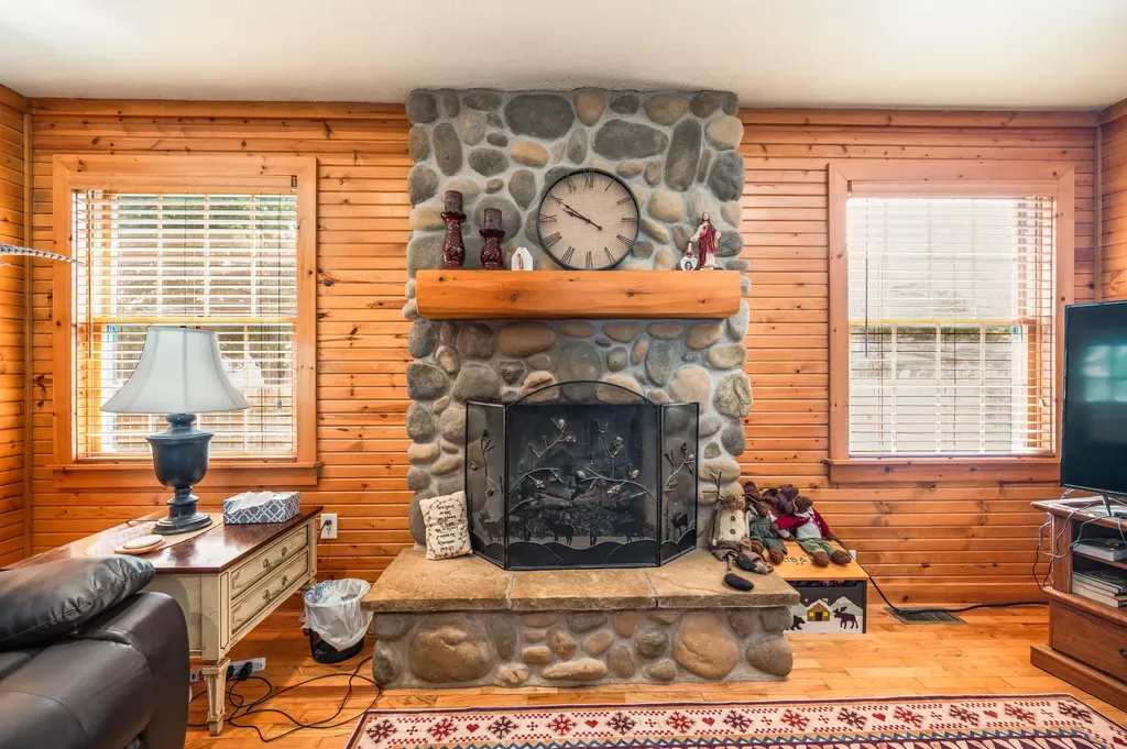 2541 Van Dyke Street Chester Township MI 49403