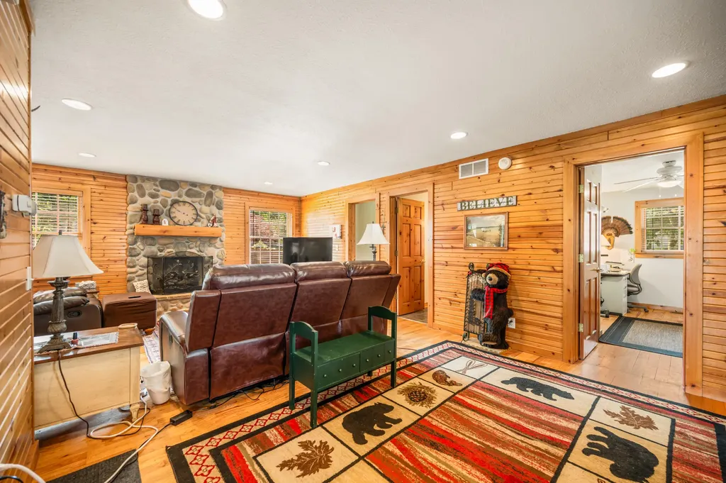 2541 Van Dyke Street Chester Township MI 49403