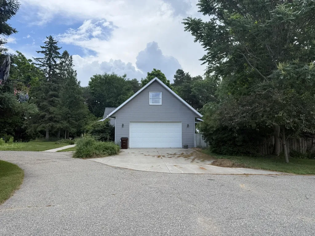 8518 3rd Street Richland Township MI 48891