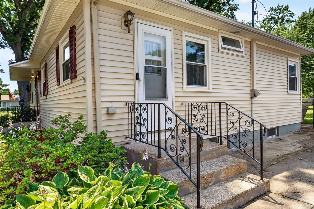 309 N Lincoln Boulevard Battle Creek City MI 49015