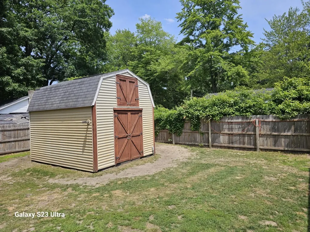3074 Glenrick Avenue Muskegon Charter Township MI 49442