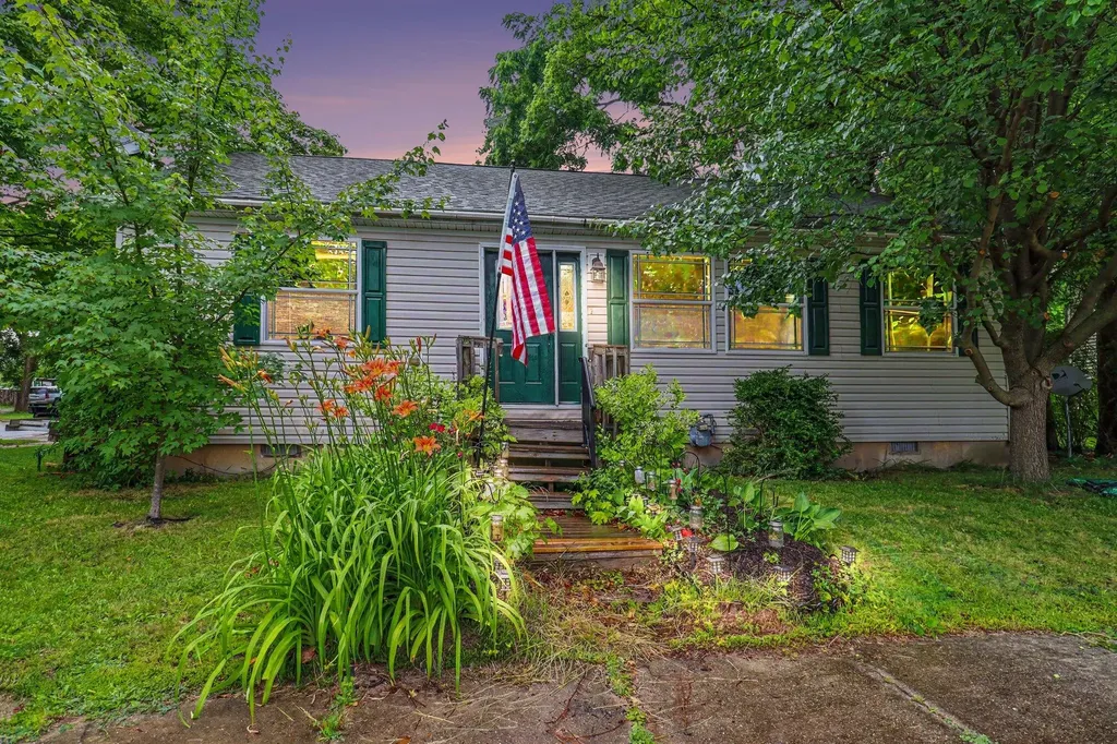 224 S Division Avenue Fremont City MI 49412